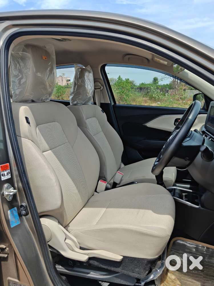 Maruti Suzuki Dzire 1.2 Zxi, 2025, Petrol