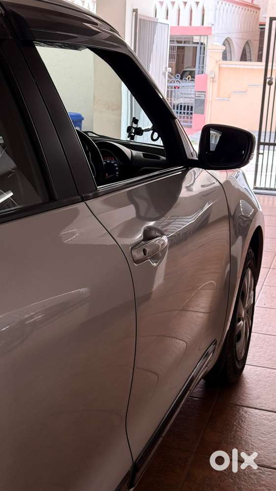 Maruti Suzuki Swift Vxi Petrol  Dec 2020 Model  Single Owner