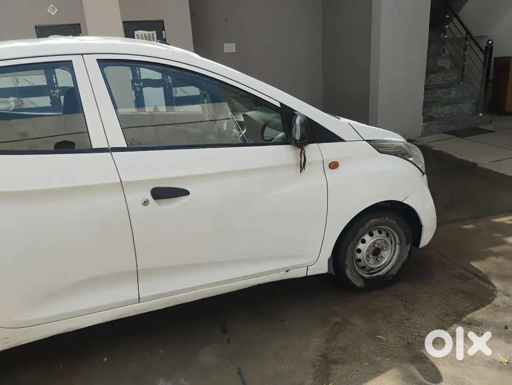 Hyundai Eon 2012 Petrol Well Maintained