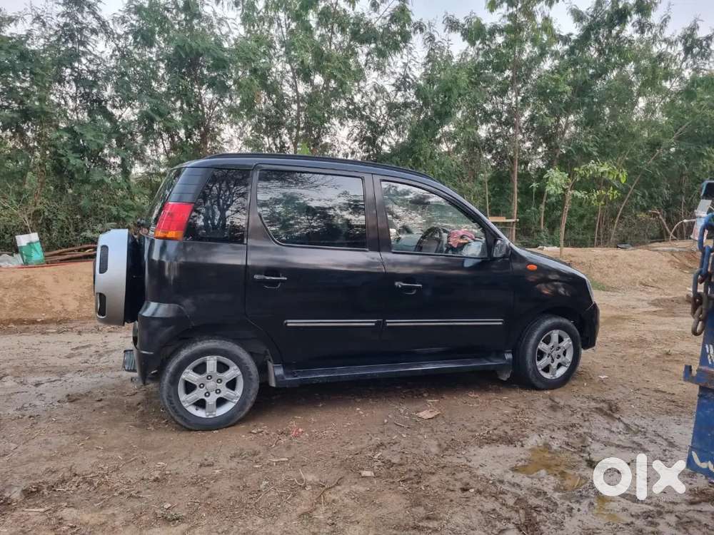 Mahindra Quanto 2013 Diesel 85425 Km Driven
