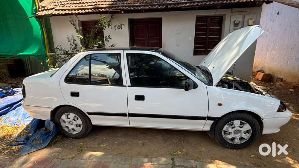 Maruti Suzuki Esteem Petrol 1997