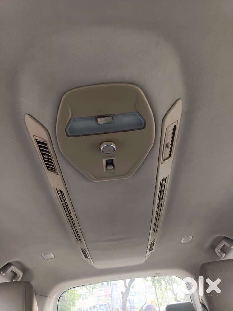 Mahindra Marazzo M6, 2018, Diesel