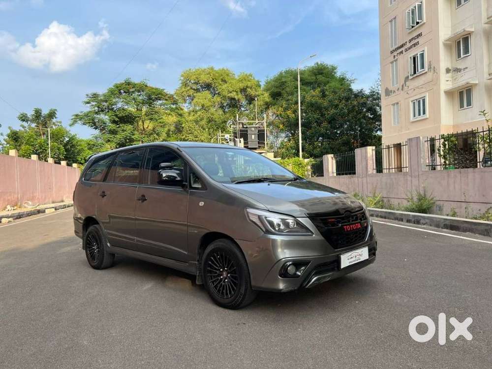 Toyota Innova 2.5 Gx (diesel) 8 Seater Bs Iv, 2014, Diesel