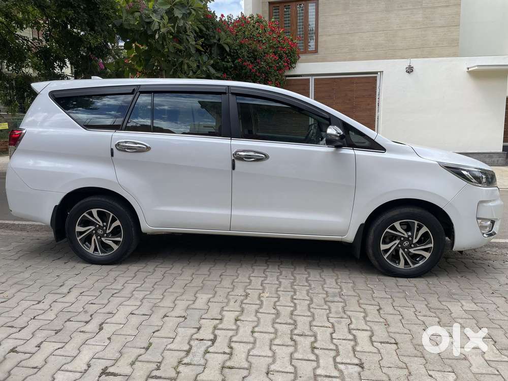 Toyota Innova Crysta 2.4 V, 2024, Diesel