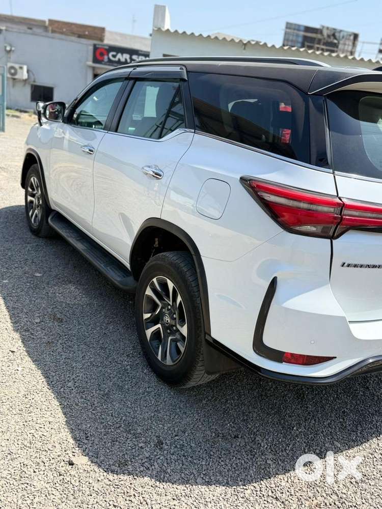 Toyota Fortuner Legender 2024 Diesel 92500 Km Driven