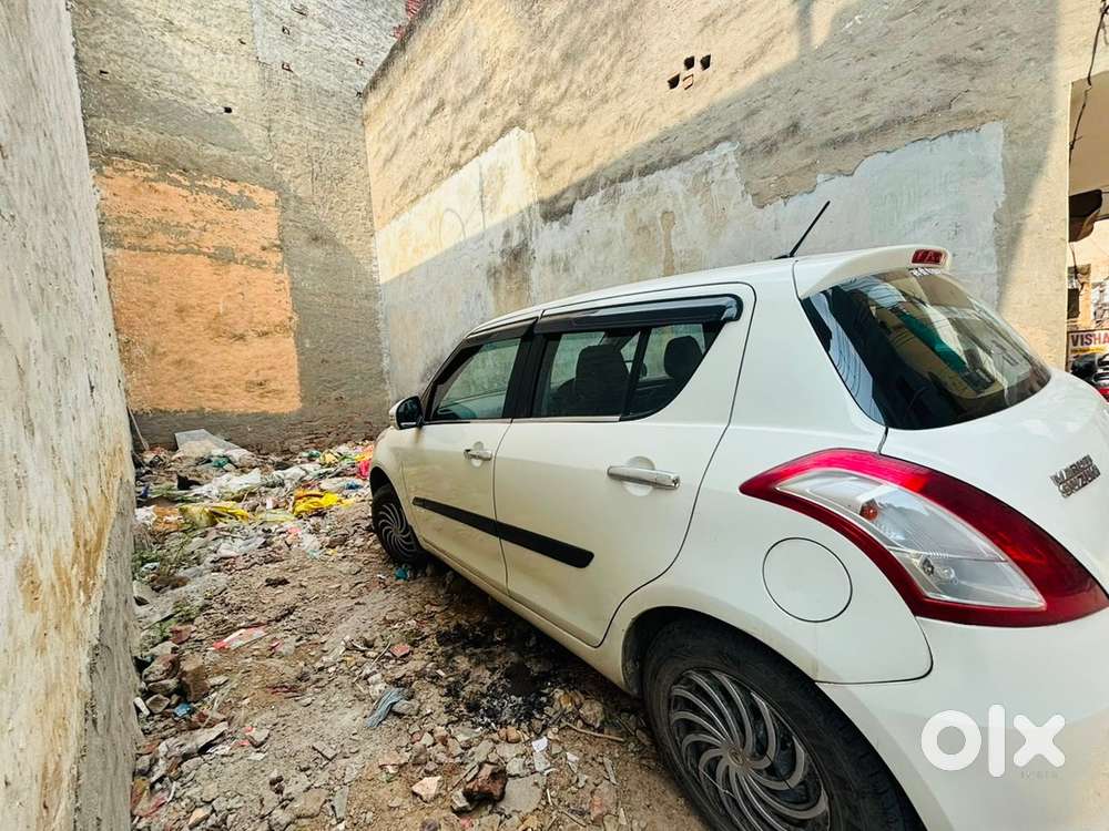 Maruti Suzuki Swift 2014 Cng Outside 120000 Km Driven Well Maintain