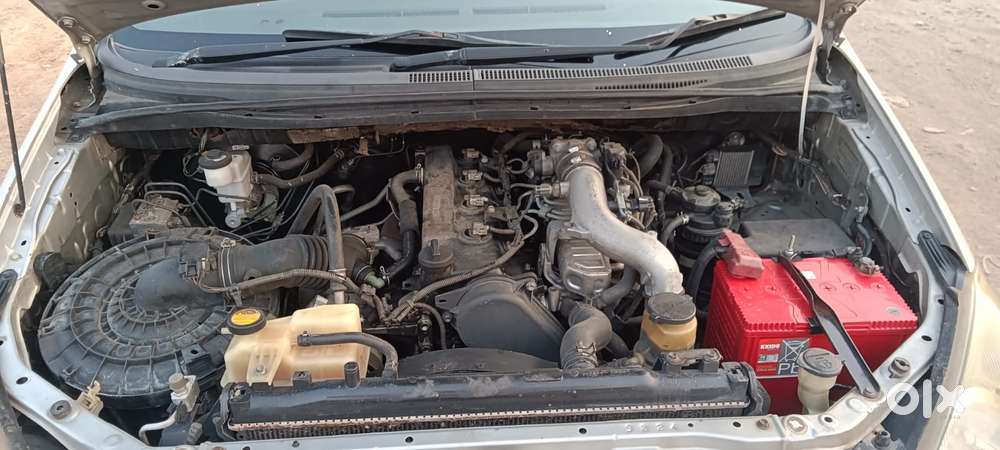 Toyota Innova 2004-2011 2.5 V Diesel 8-seater, 2010, Diesel