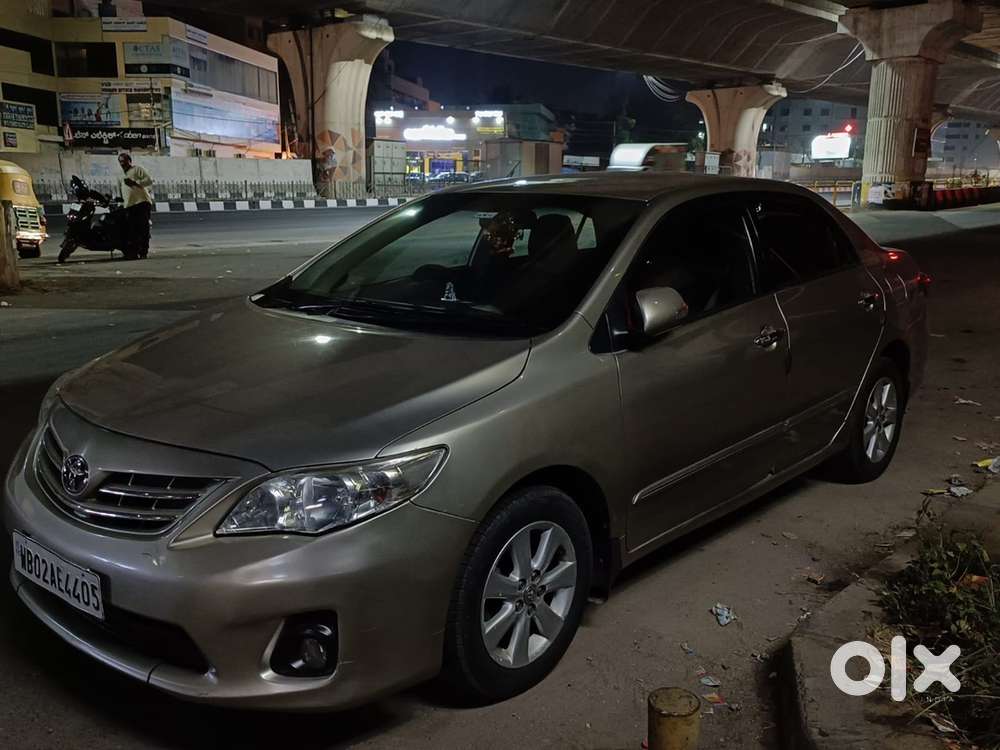 Toyota Corolla Altis 2013 Petrol Well Maintained