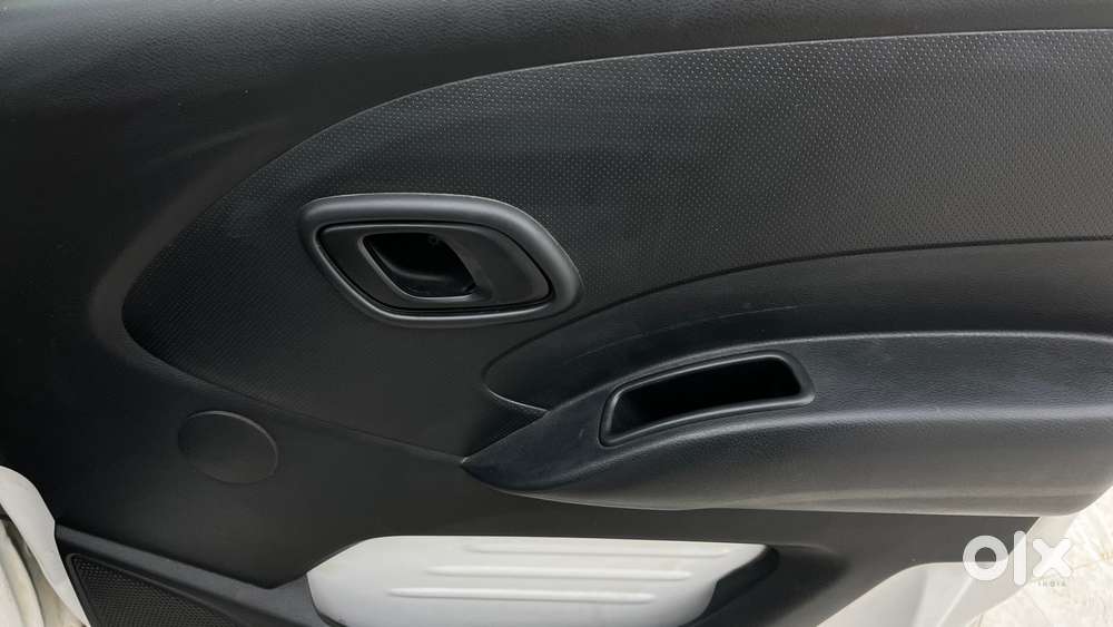 Datsun Redigo T Option, 2017, Petrol