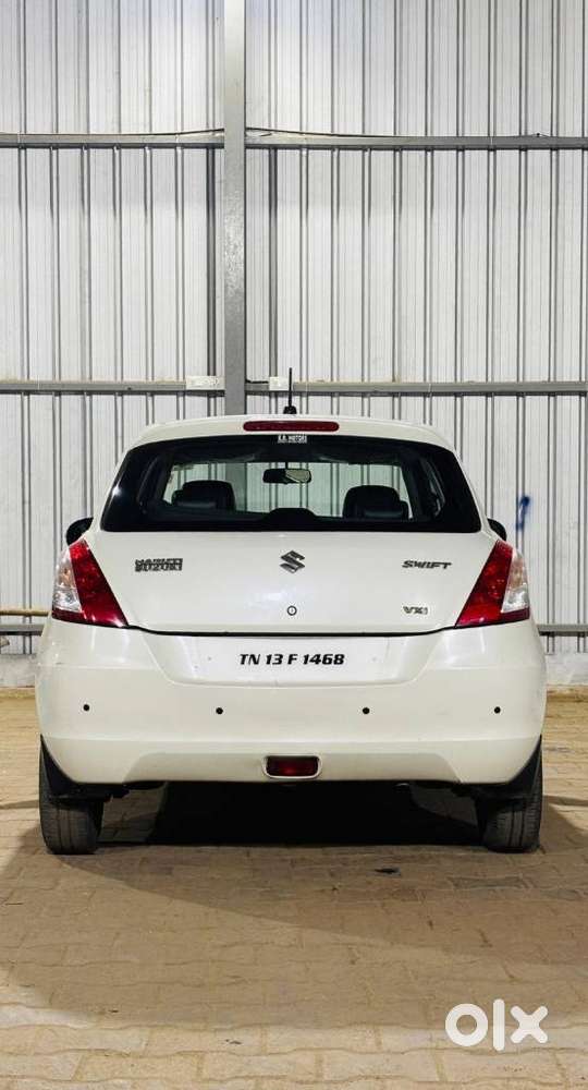 Maruti Suzuki Swift Vxi + Manual, 2016, Petrol