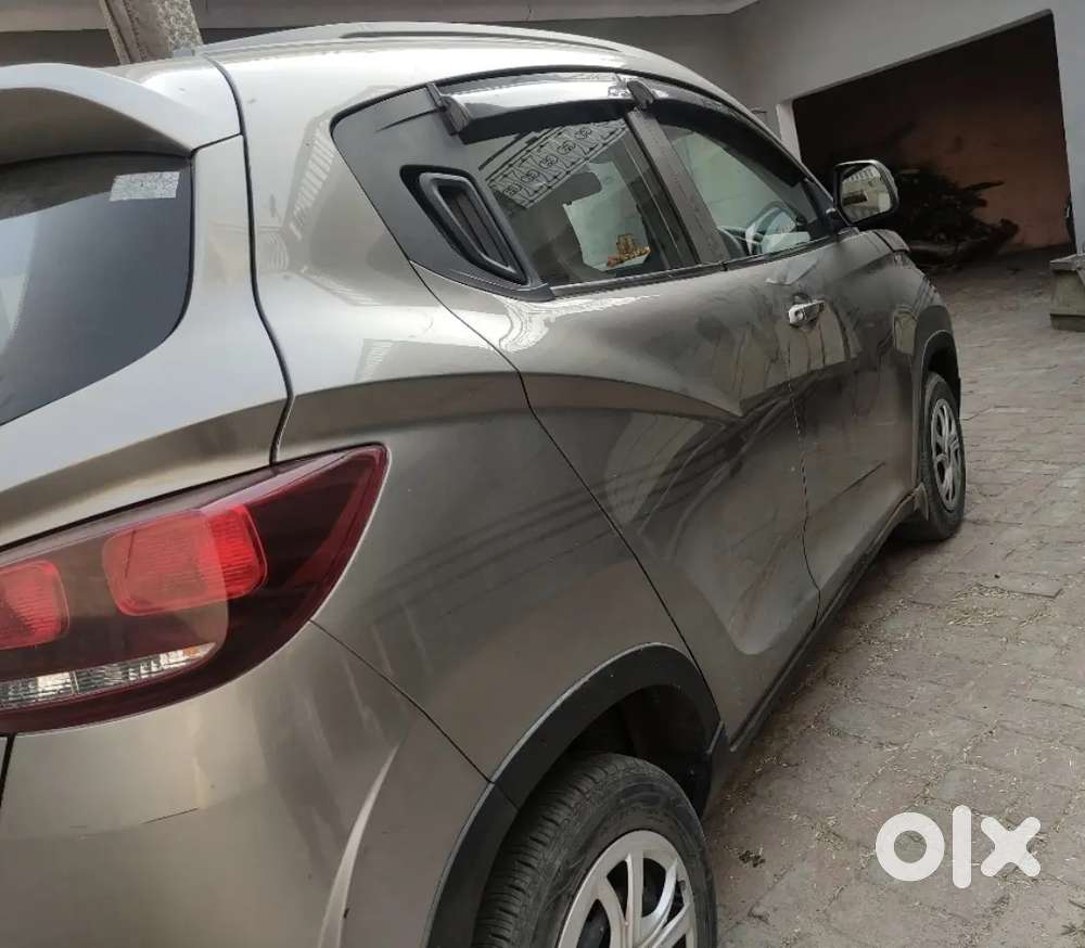 Mahindra Kuv 100 2016 Petrol Well Maintained