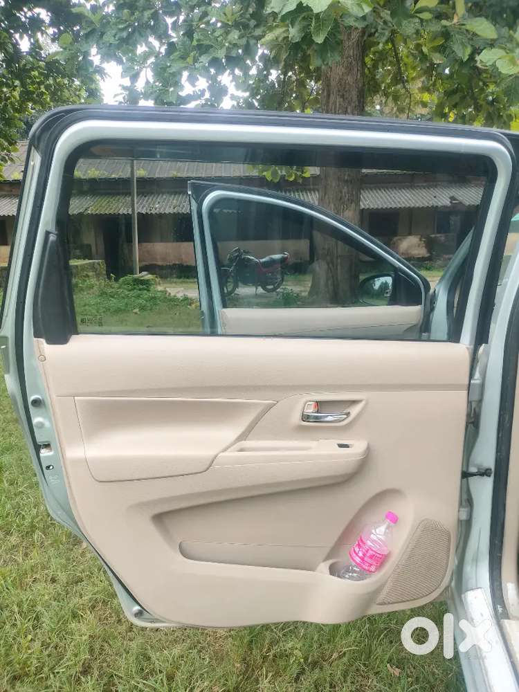 Maruti Suzuki Ertiga Vxi 2024