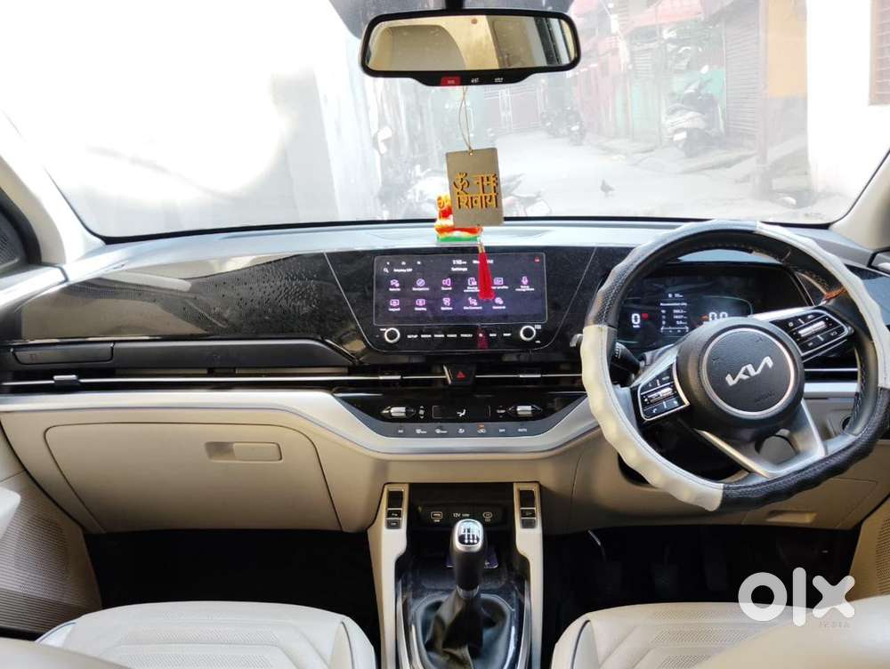 Kia Carens 2023 Petrol