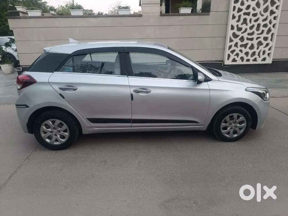 Hyundai I20 Sportz Petrol 2015