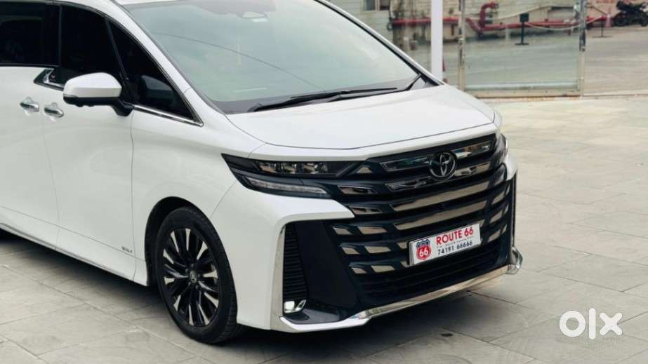 Toyota Innova Crysta