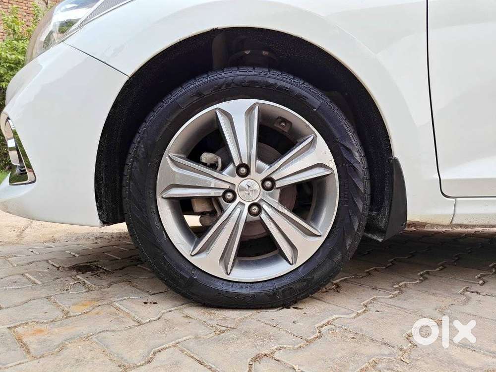 Hyundai Verna 1.6 Sx Vtvt, 2019, Petrol