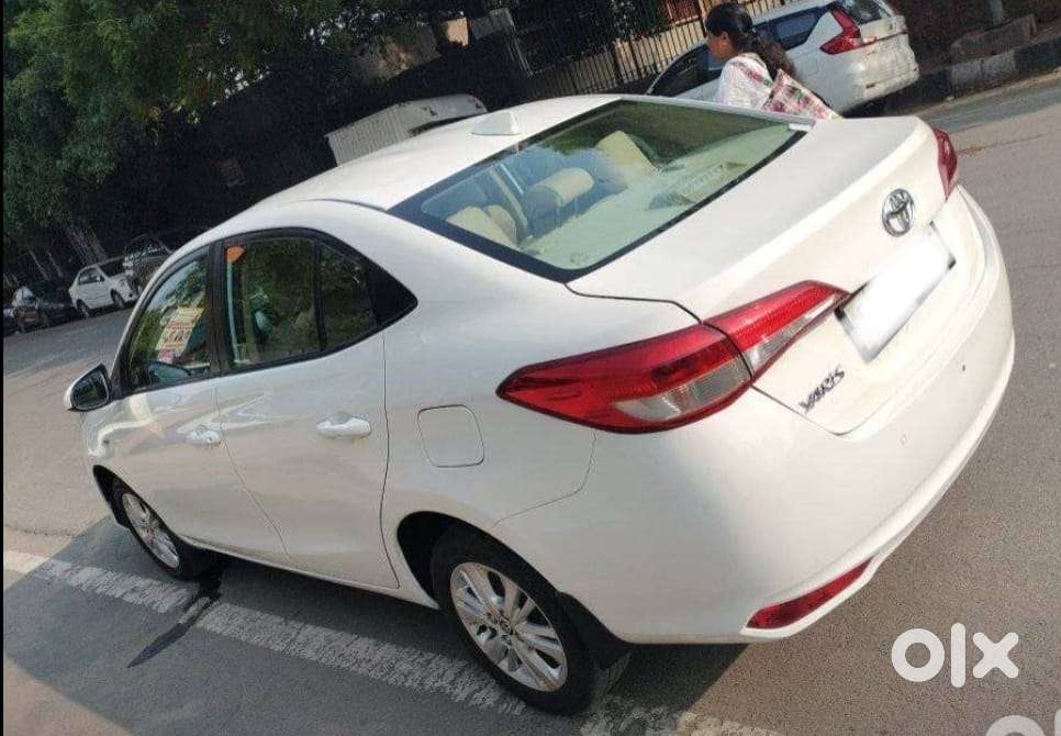 Toyota Yaris J Cvt, 2021, Petrol