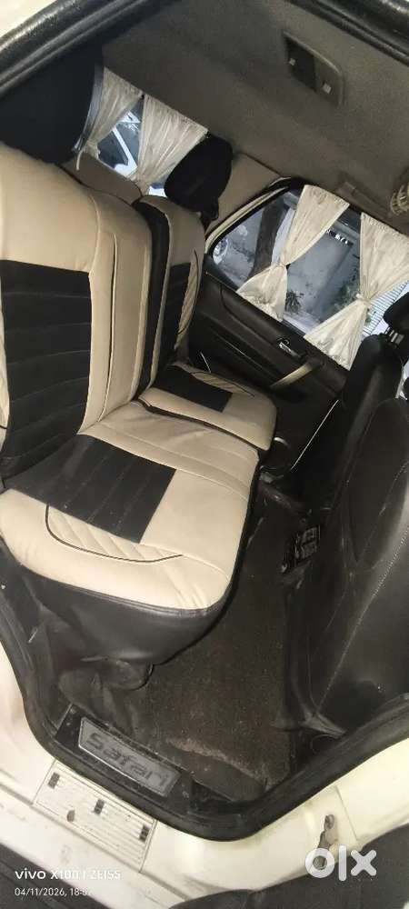 Safari Strome Showroom Condition