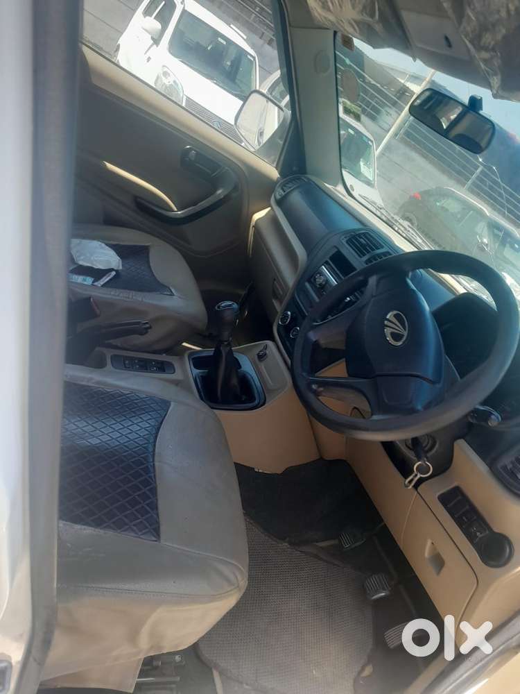 Mahindra Tuv 300 T4 Plus, 2018, Diesel