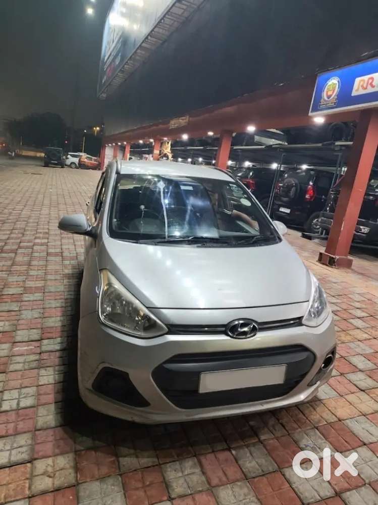 Hyundai Grand I10 Sportz 2015