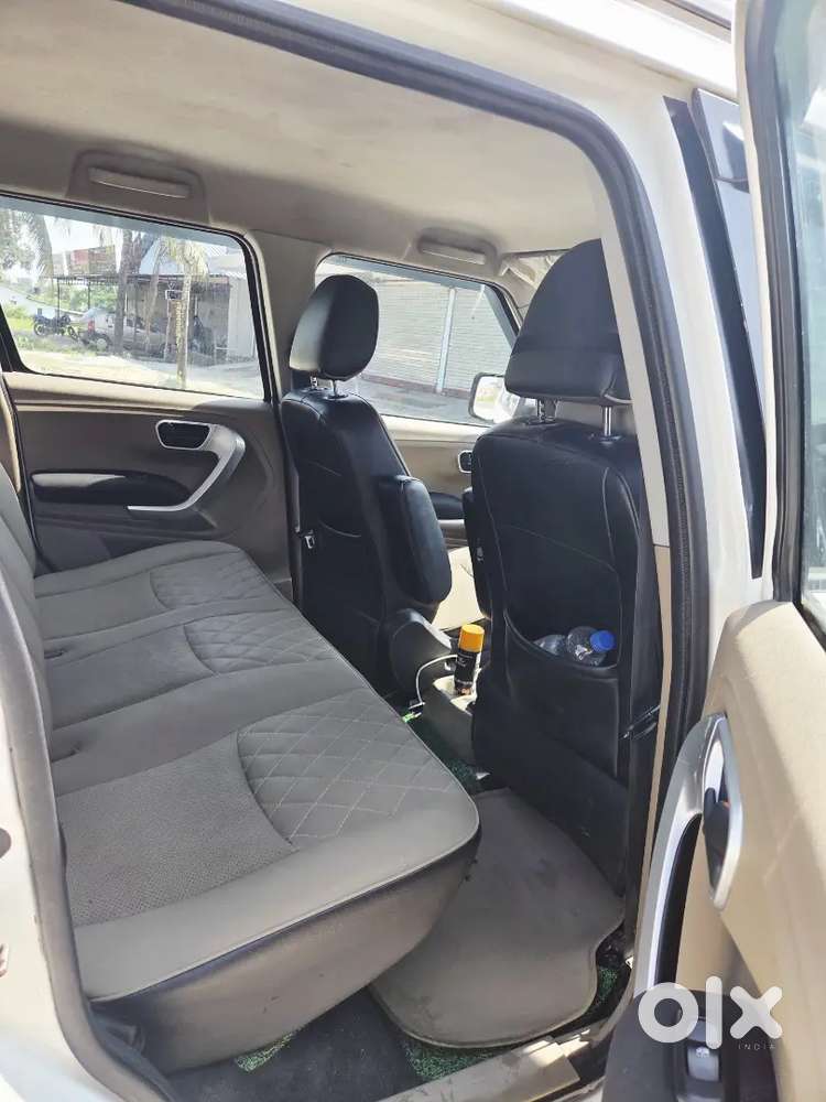 Mahindra Tuv 300 2019