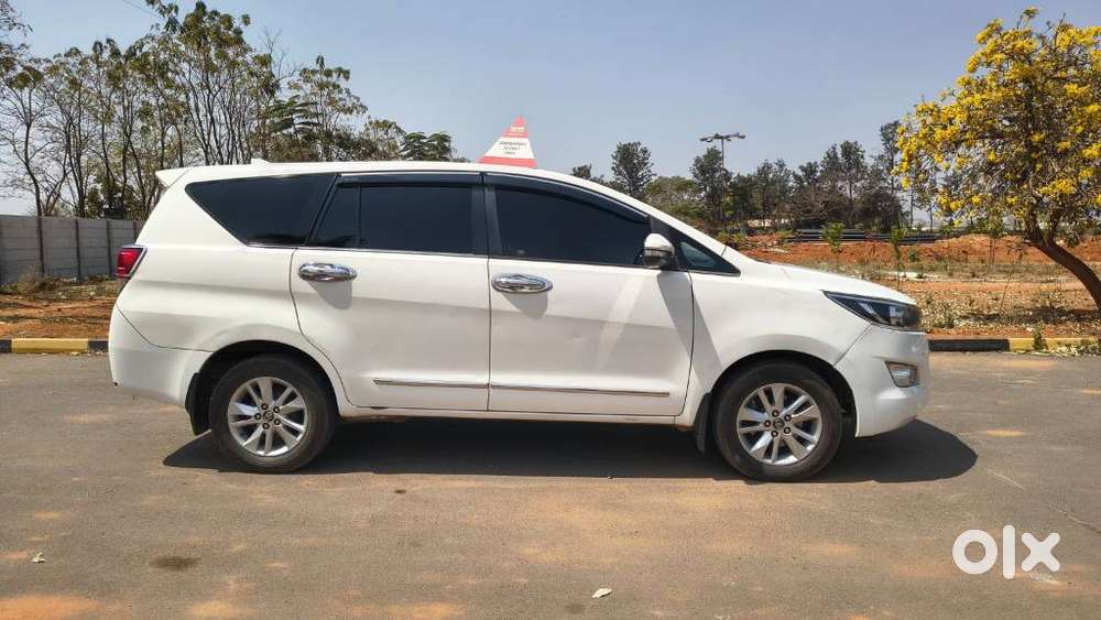 Toyota Innova Crysta 2.8 Gx At, 2018