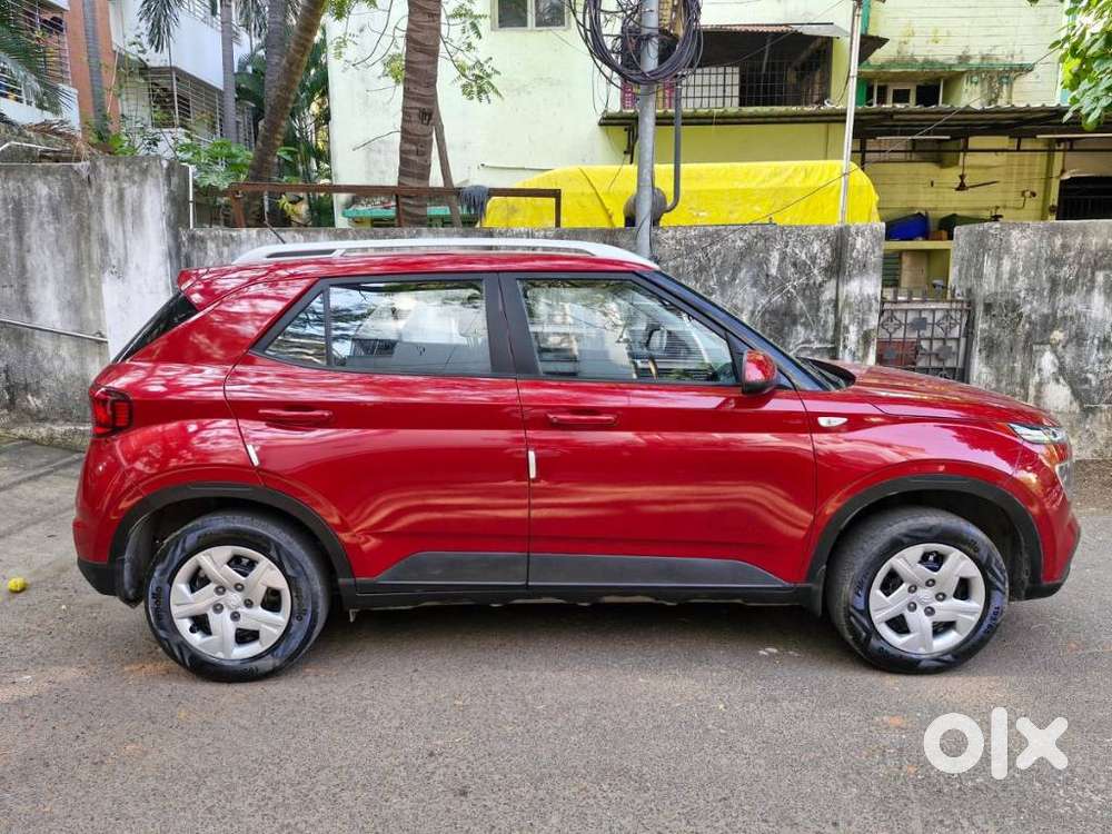 Hyundai Venue 1.2 S (o), 2021, Petrol