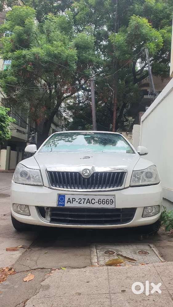 Skoda Laura 2011