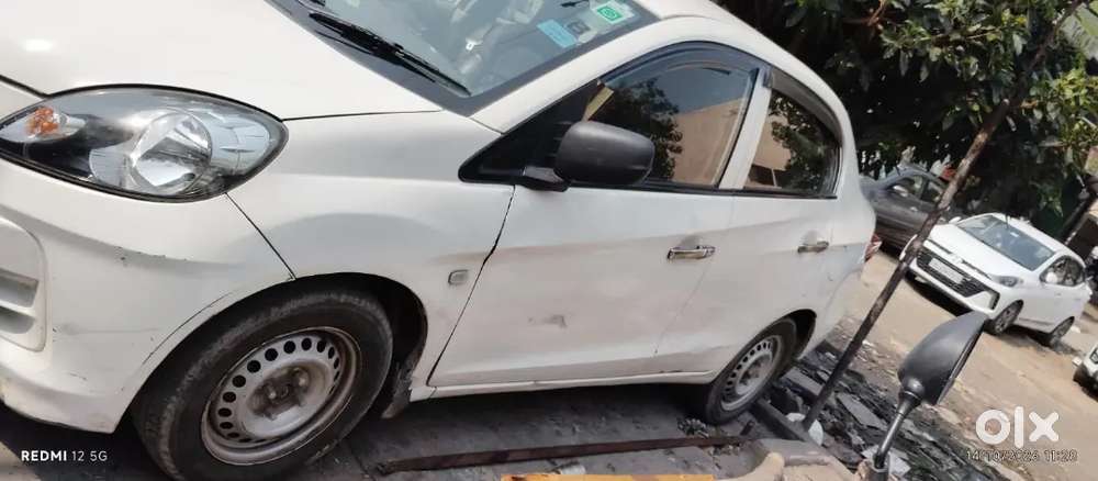 Honda Amaze 1.2 2015. August. Manual. White