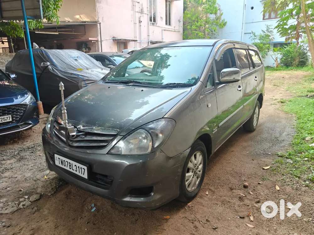 Toyota Innova 2011 2.5 V Diseal