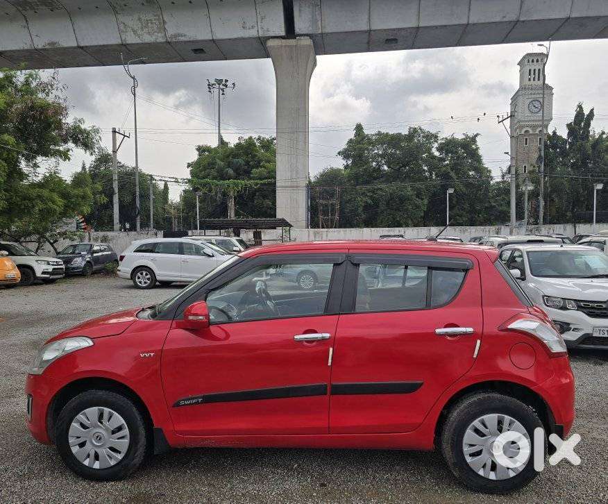 Maruti Suzuki Swift Vxi + Manual, 2015, Petrol