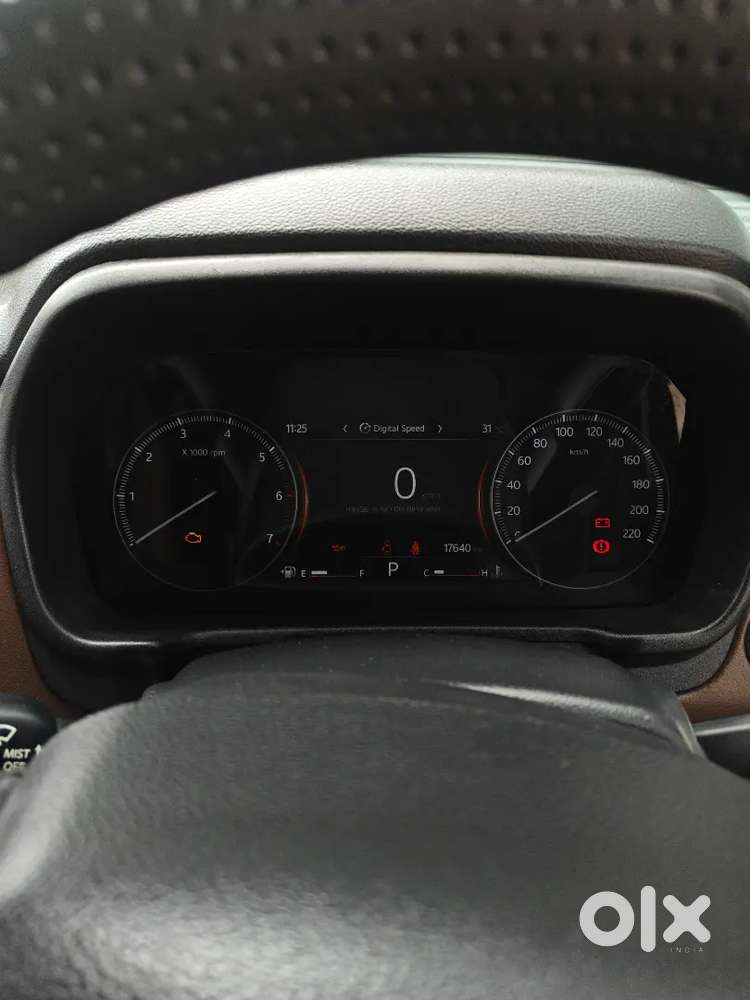 Mahindra Scorpio-n 2025 Z8 Petrol