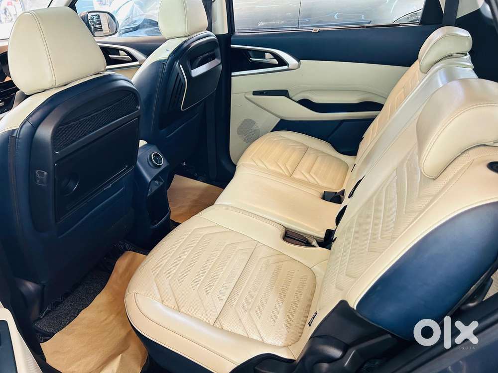 Kia Carens Luxury (o)1.5 Diesel At 7 Str, 2022, Diesel