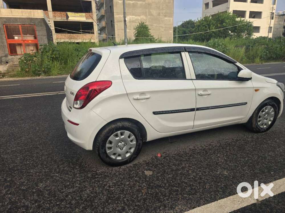 Hyundai I20 Magna Optional 1.2, 2012, Cng & Hybrids