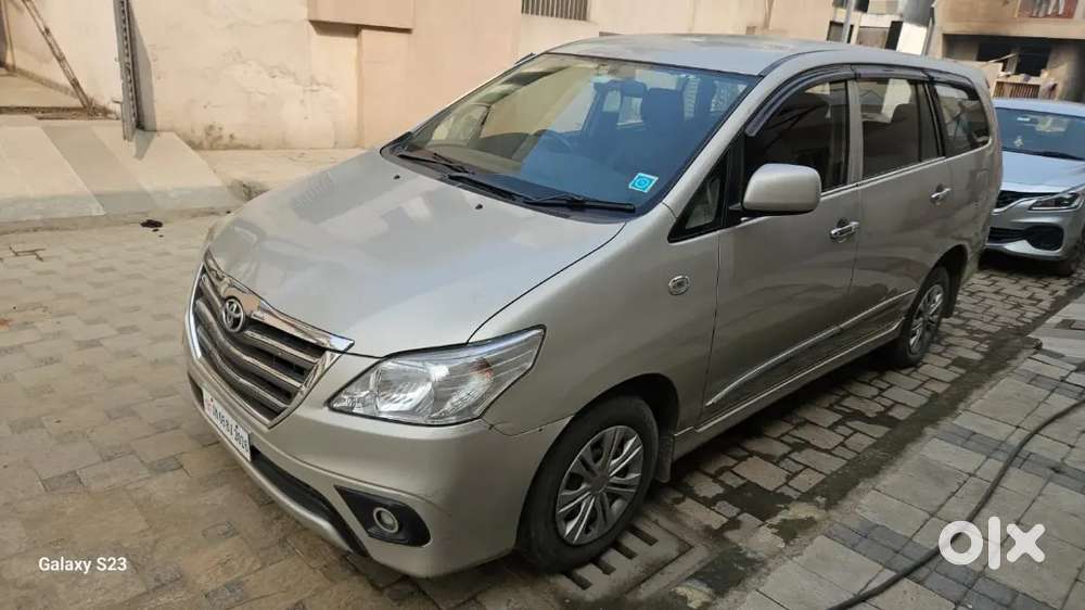 Toyota Innova 2016