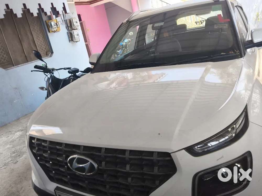 Hyundai Venue 2021 Diesel 20000 Km Driven