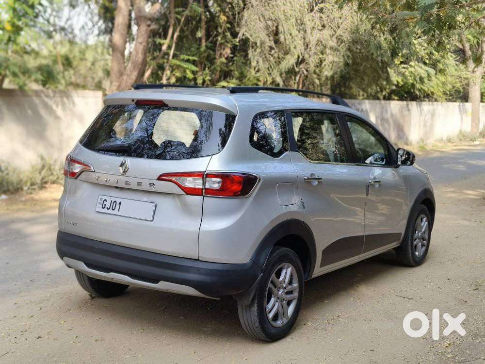 Renault Triber Rxz, 2023, Petrol