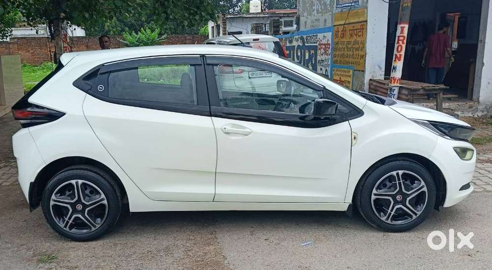Tata Altroz Xm Plus Icng, 2023, Cng & Hybrids
