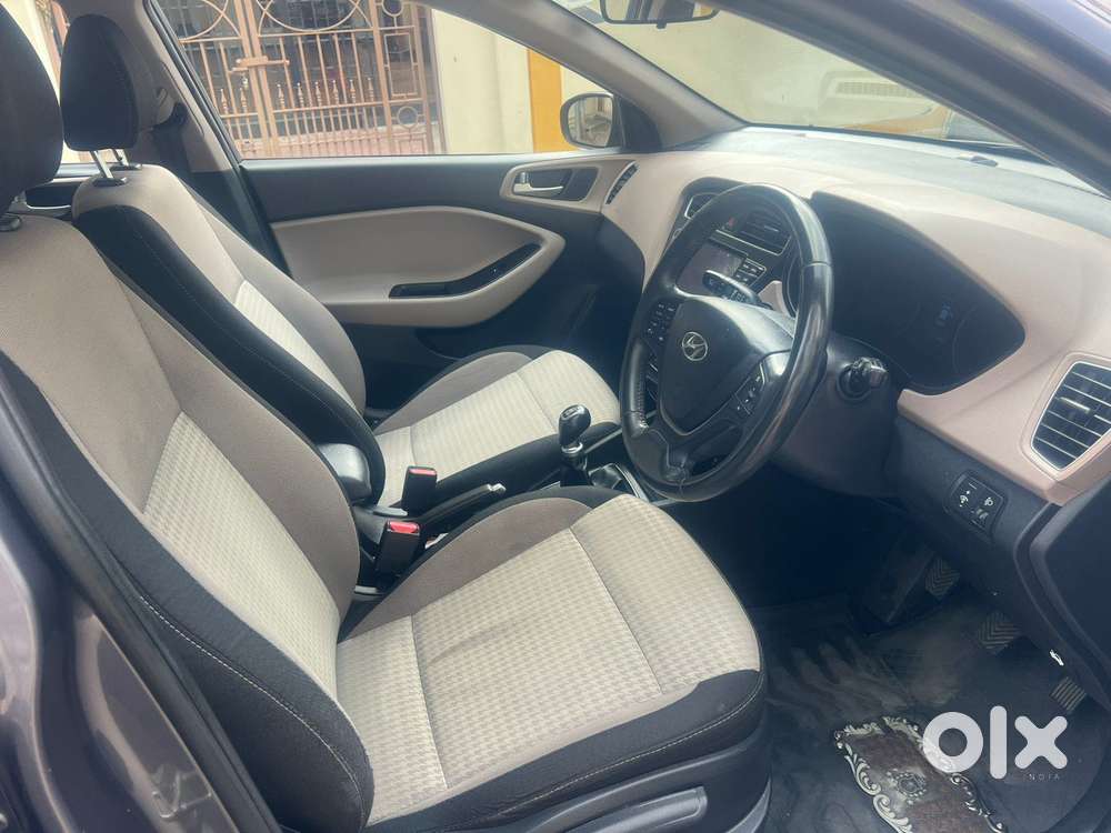 Hyundai I20 Asta (o) 1.2 Mt, 2019, Petrol