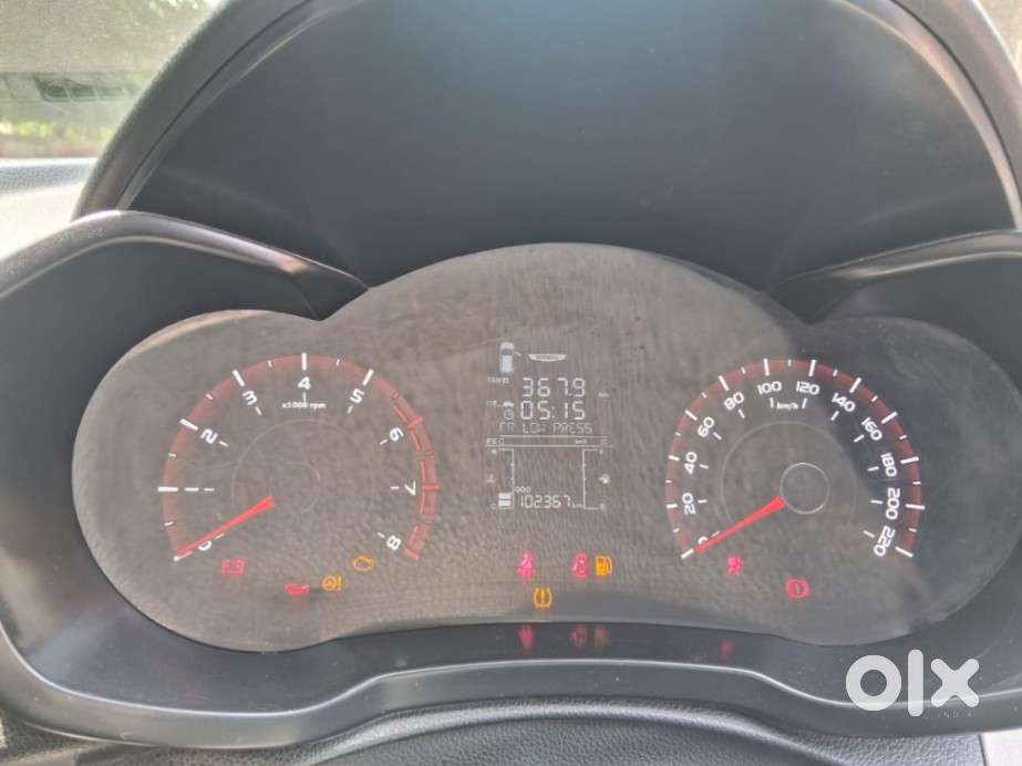 Mahindra Xuv300 W6, 2023, Petrol