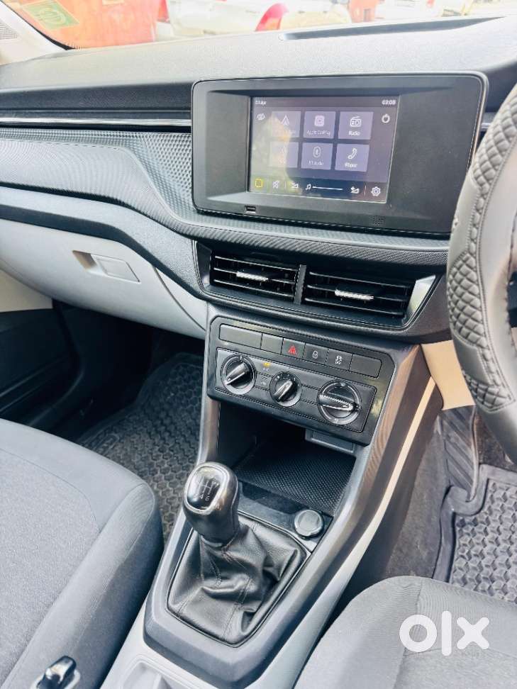 Skoda Kushaq 1.0 Tsi Active, 2022, Petrol