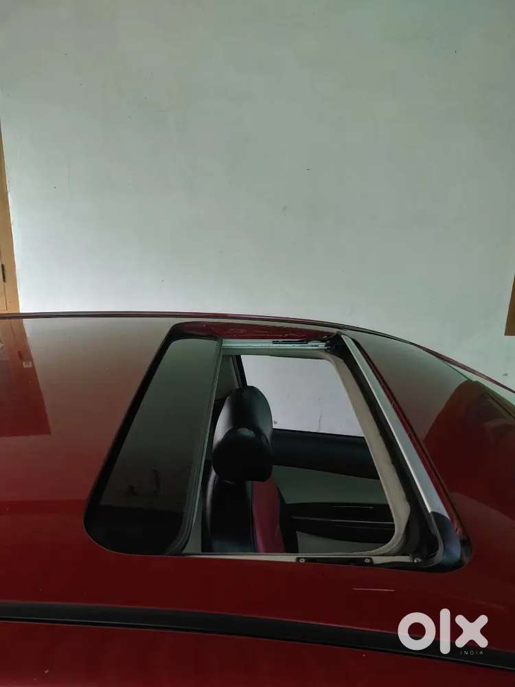 Hyundai I20 Asta 0 With Sunroof 2009