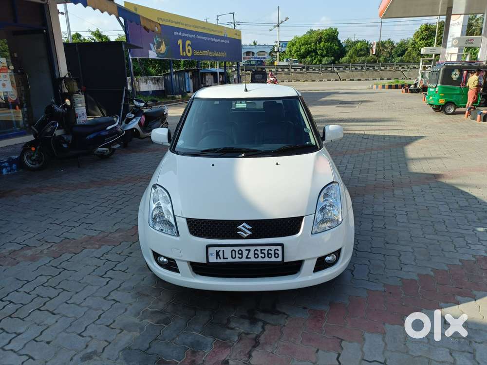 Maruti Suzuki Swift Vxi 1.2 Abs Bs-iv, 2010, Petrol