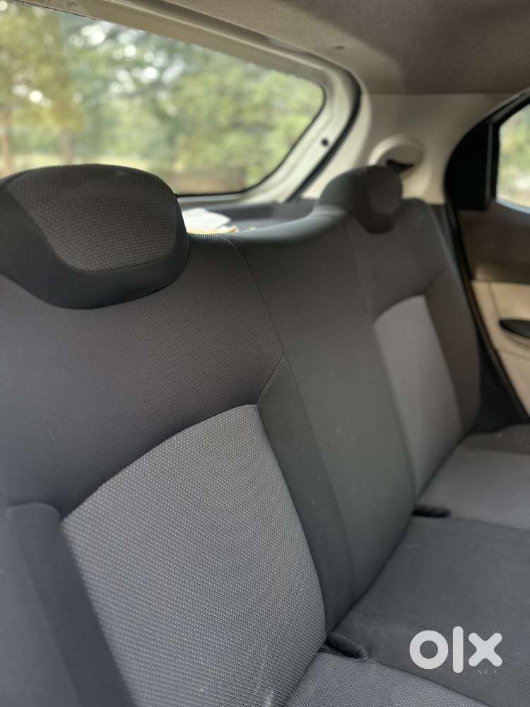 Tata Tiago 1.2 Revotron Xt (o), 2018, Petrol