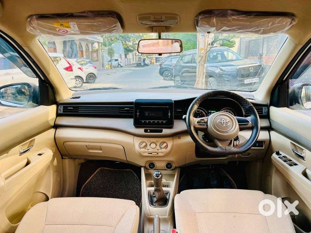 Toyota Rumion S Cng, 2024, Petrol