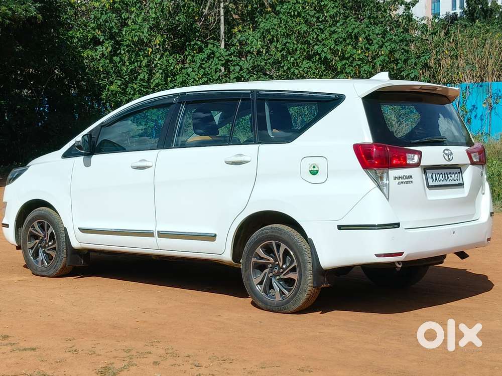 Toyota Innova Crysta 2.4 G Mt, 2022, Diesel