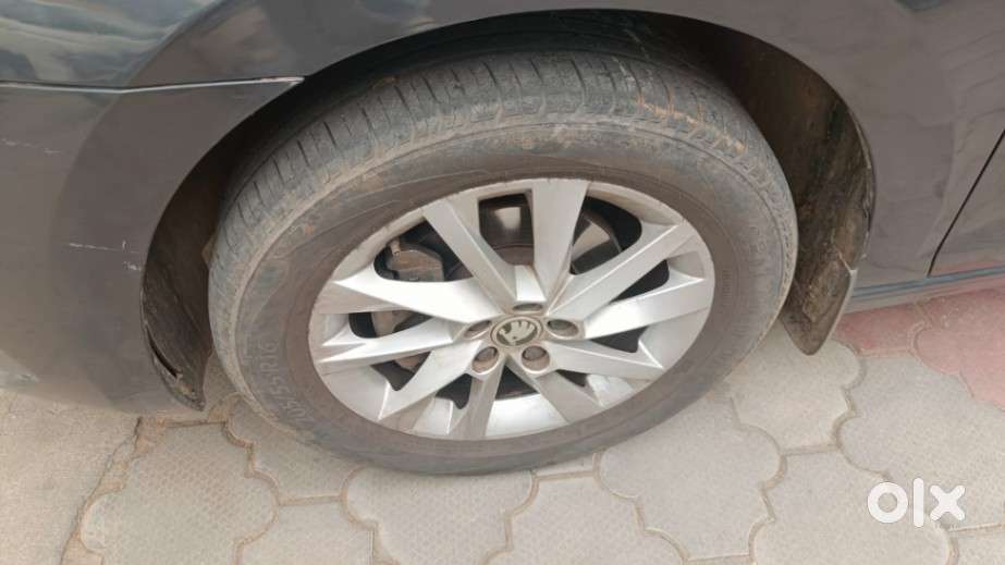 Skoda Slavia Ambition 1.0l Tsi Mt, 2022, Petrol