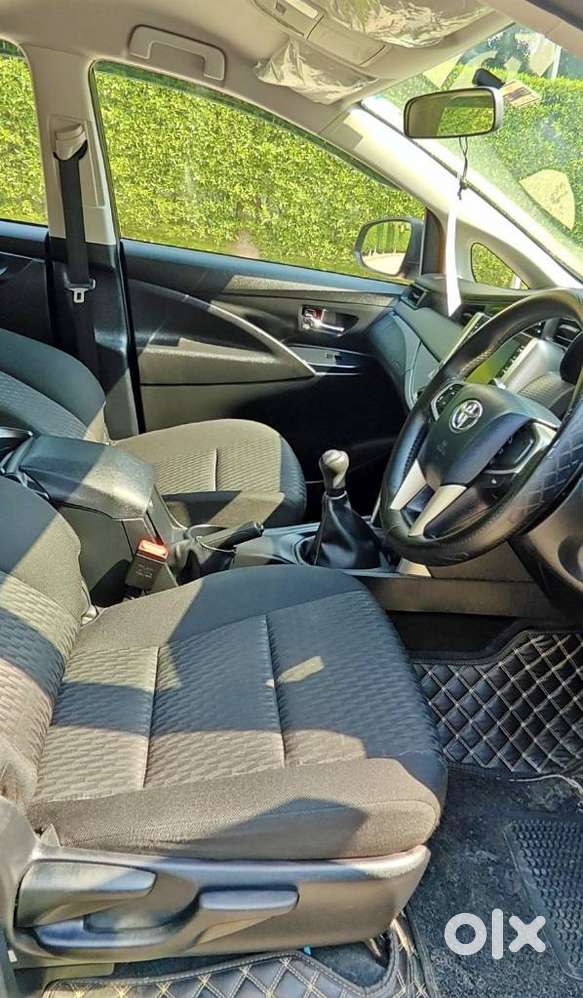 Toyota Innova Crysta 2.4 G Mt 7 Str, 2022, Diesel