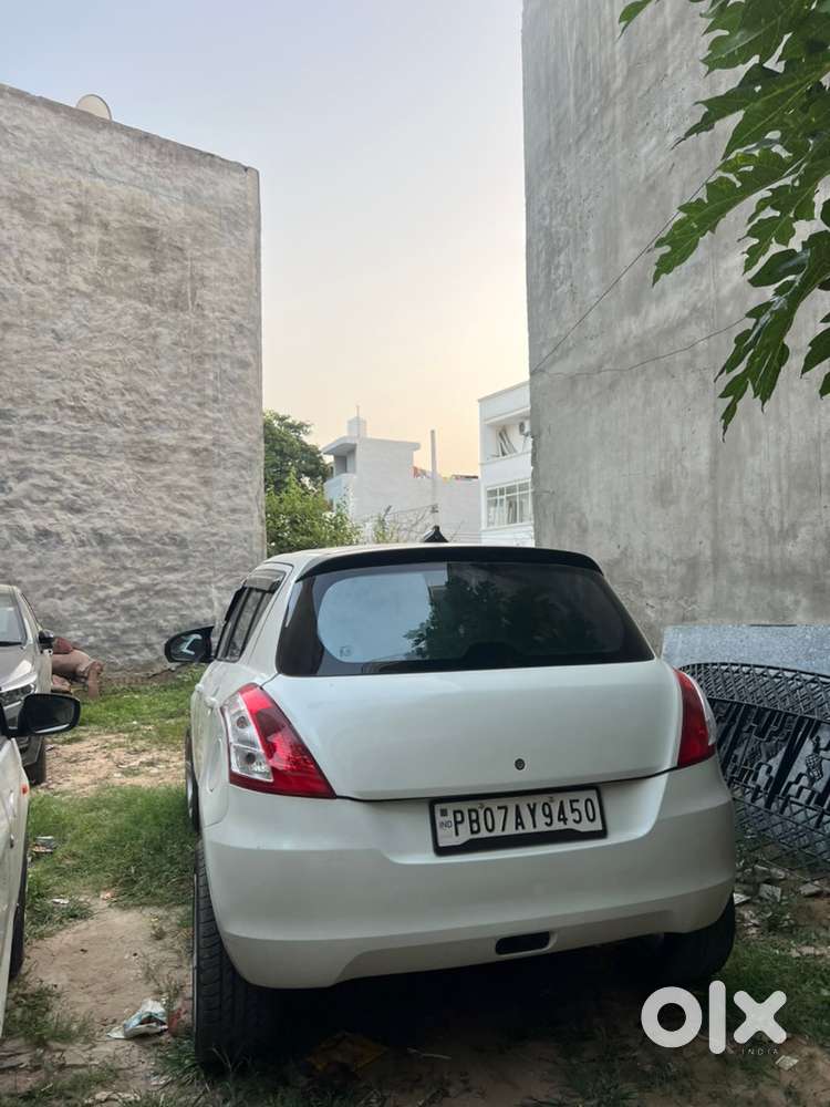Swift 2015 Maruti Suzuki Manual Petrol