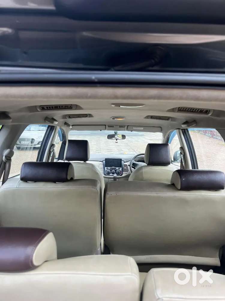 Toyota Innova 2012 Diesel Well Maintained